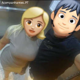Casal atende mulher ou casal